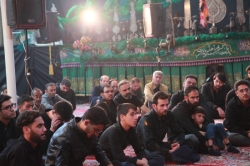گزارش تصویری گزارش تصویری مراسم احیای شب قدر ۲۳ رمضان ۱۴۰۴