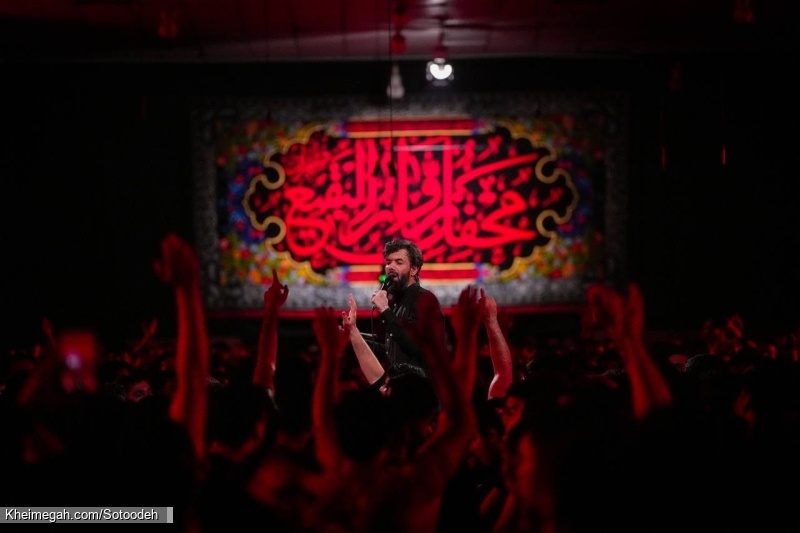 تصویر شب دوم مراسم شهادت حضرت فاطمه زهرا (س) ایام فاطمیه دوشنبه 3 آذر 1404 کربلایی حسین ستوده