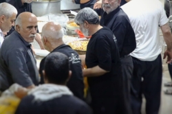 فردوس برین خانه احباب حسین است صد شکر که ما جزء محبان حسینیم