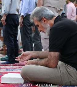 مراسم اقامه نماز و دعای استغاثه همدان
