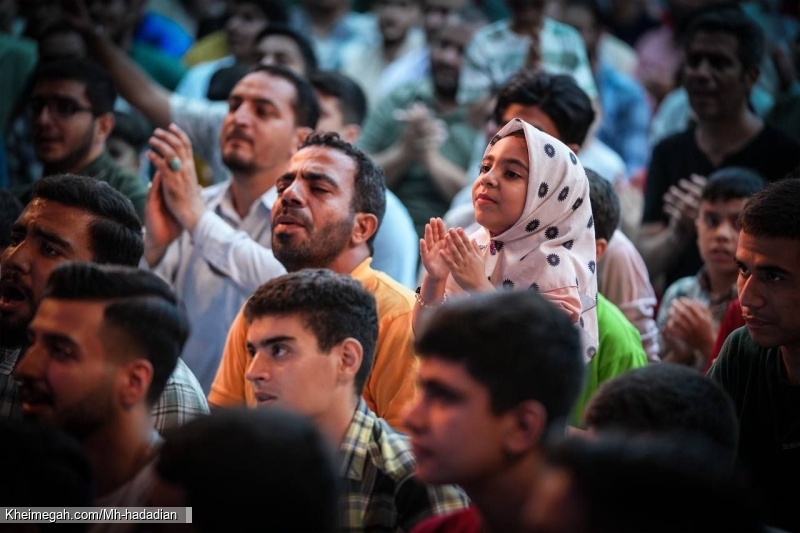 تصویر مراسم جشن ولادت پیامبر اکرم و امام صادق (ع) 18 شهریور 1404 - کربلایی محمدحسین حدادیان