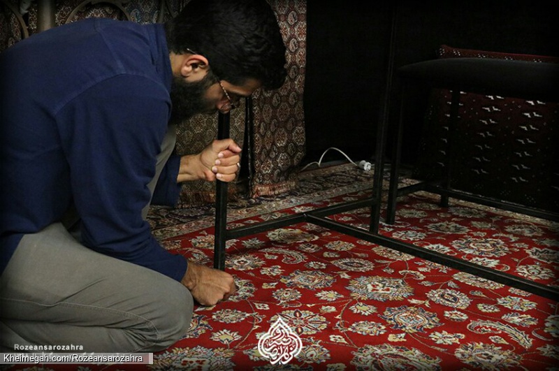 مرحله آماده سازی کارگاه جهاد دوزندگی روضه انصارالزهرا سلام الله علیها