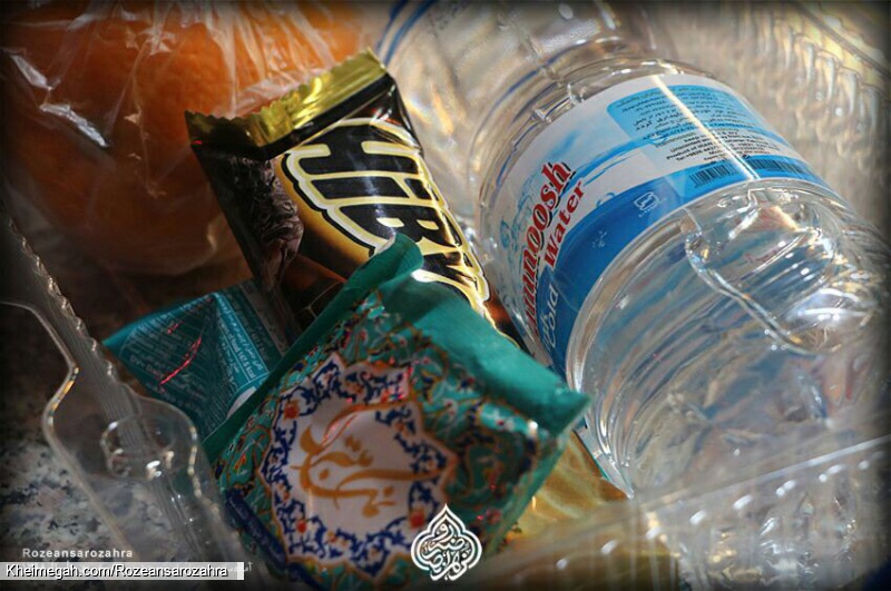 آماده سازی بسته پذیرایی جهت توزیع در بیمارستان