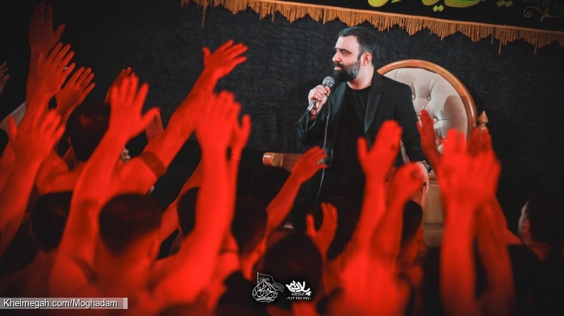 تصویر جلسه هیئت هفتگی 31 اردیبهشت 1404 - کربلایی جواد مقدم - هیئت بین الحرمین تهران - مسجد امام حسین