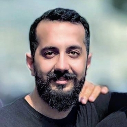 امیرفرخنده