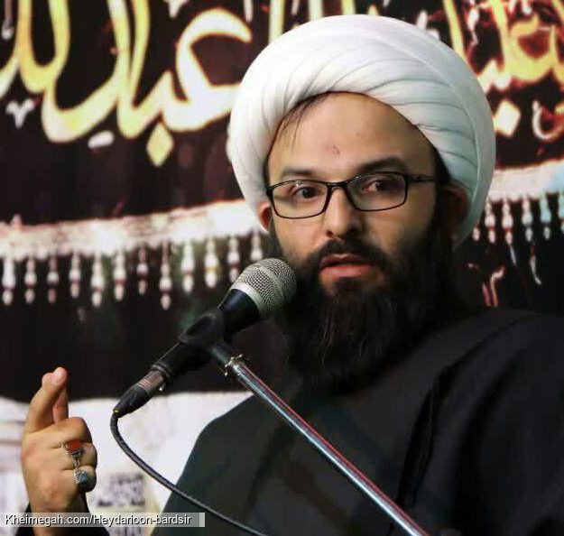 حجت الاسلام والمسلمین وحید حجتی