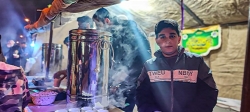 برپایی موکب پذیرایی شب نیمه شعبان 1403 توسط خادمین مسجدامام حسن مجتبی علیه السلام اسلام آباد زنجان