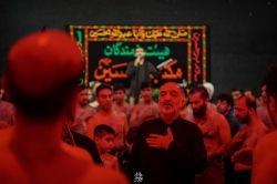 تصویر مراسم هیئت هفتگی 28 آذر 1404 کربلایی نریمان پناهی - هیئت رزمندگان مکتب الحسین امامزاده معصوم