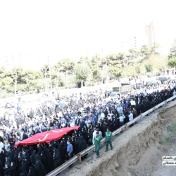 تشییع پیکر شهید سلمان امیراحمدی از مسجد امیرالمومنین شهرک محلاتی تا مقبرة الشهدای شهرک شهید محلاتی