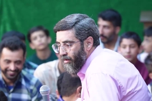 چون کویر تشنه ایم محتاج بارانیم ما - دانلود ویدیو کلیپ شعر و مدح ولادت امام رضا 1404 سید رضا نریمانی